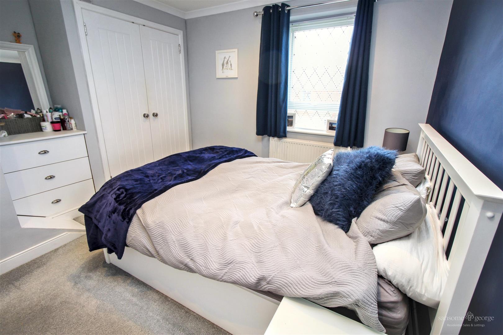 Minton Close, Tilehurst, Reading